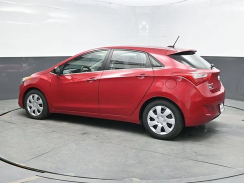 Used 2016 Hyundai Elantra GT FWD image 4