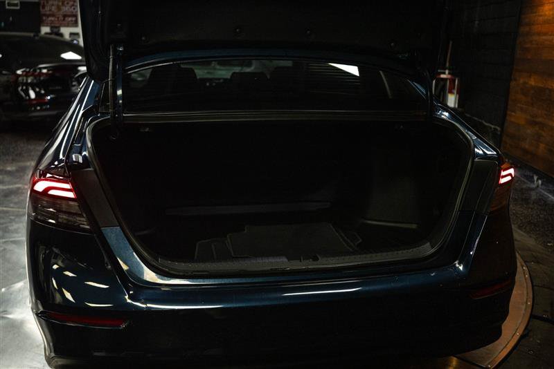 Used 2025 Honda Accord SE image 7