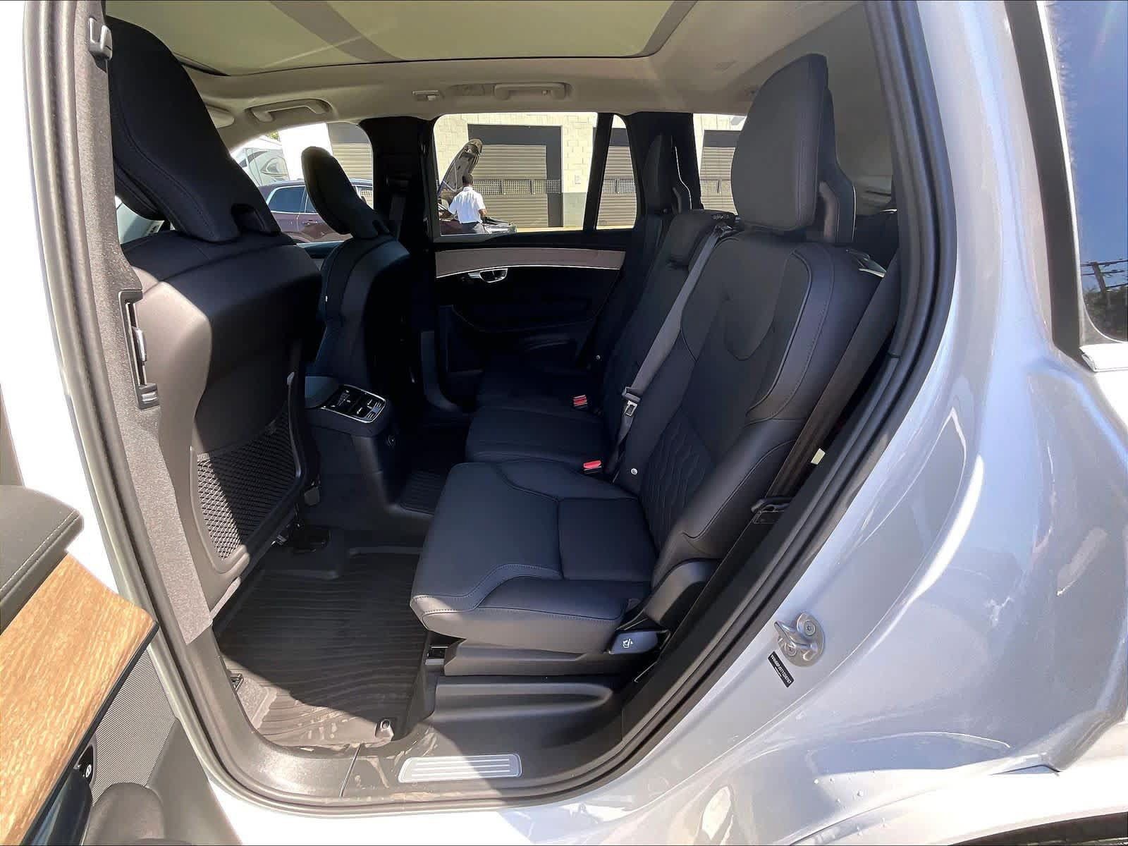 New 2026 Volvo XC90 T8 Core w/ Protection Package Premier AWD/4WD image 12
