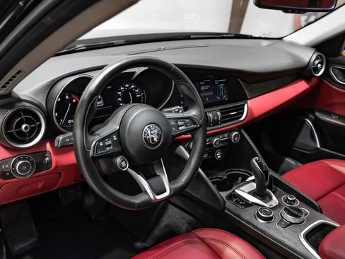 Used 2021 Alfa Romeo Giulia Sprint w/ Nero Edizione RWD image 3