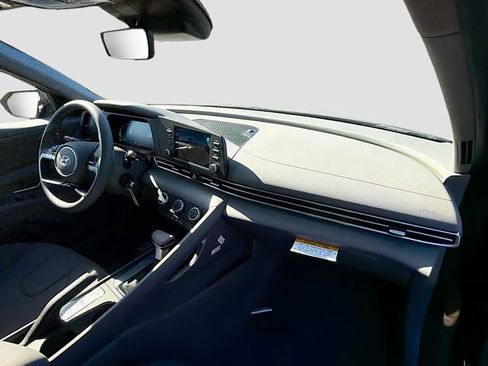 New 2026 Hyundai Elantra SE image 26
