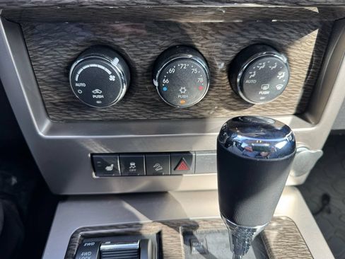 Used 2012 Jeep Liberty Limited Jet w/ Comfort/Convenience Group AWD/4WD image 18