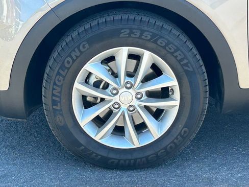 Used 2016 Kia Sorento FWD w/ LX Convenience Package image 13