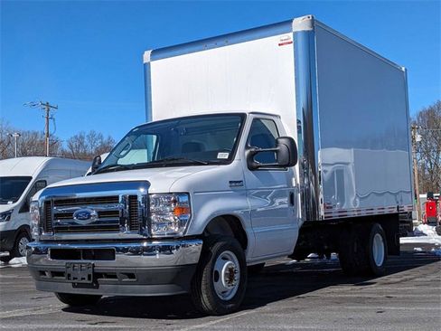 New 2024 Ford E-350 and Econoline 350 Super Duty w/ Power Windows & Locks Group image 3