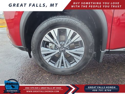 Used 2023 Nissan Rogue SV image 25