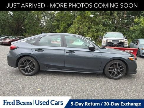 Used 2023 Honda Civic Sport Touring image 9
