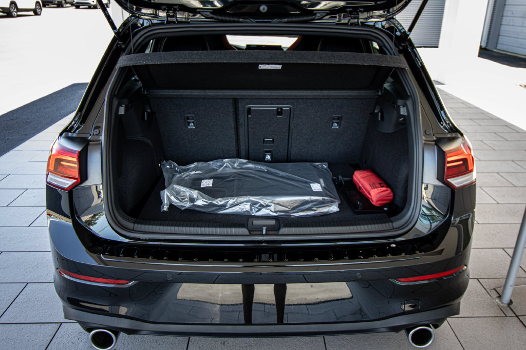 New 2026 Volkswagen GTI SE FWD image 20