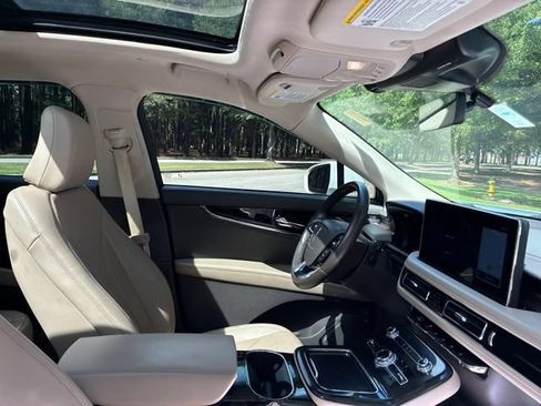 Certified 2022 Lincoln Nautilus Reserve FWD image 22