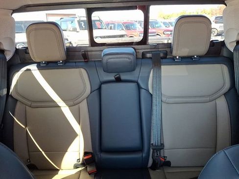 New 2025 Ford Maverick Lariat image 13