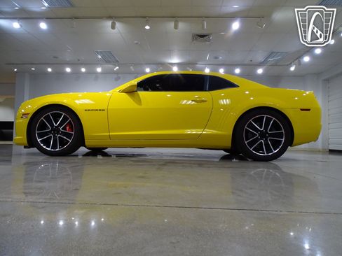 Used 2010 Chevrolet Camaro SS w/ RS Package image 7