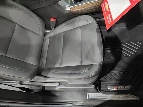 New 2026 Chevrolet Silverado 1500 LT w/ All Star Edition Plus image 10