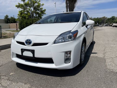 Used 2010 Toyota Prius FWD image 2