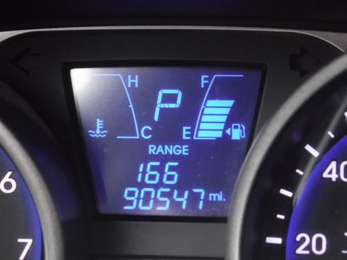 Used 2014 Hyundai Tucson SE image 32