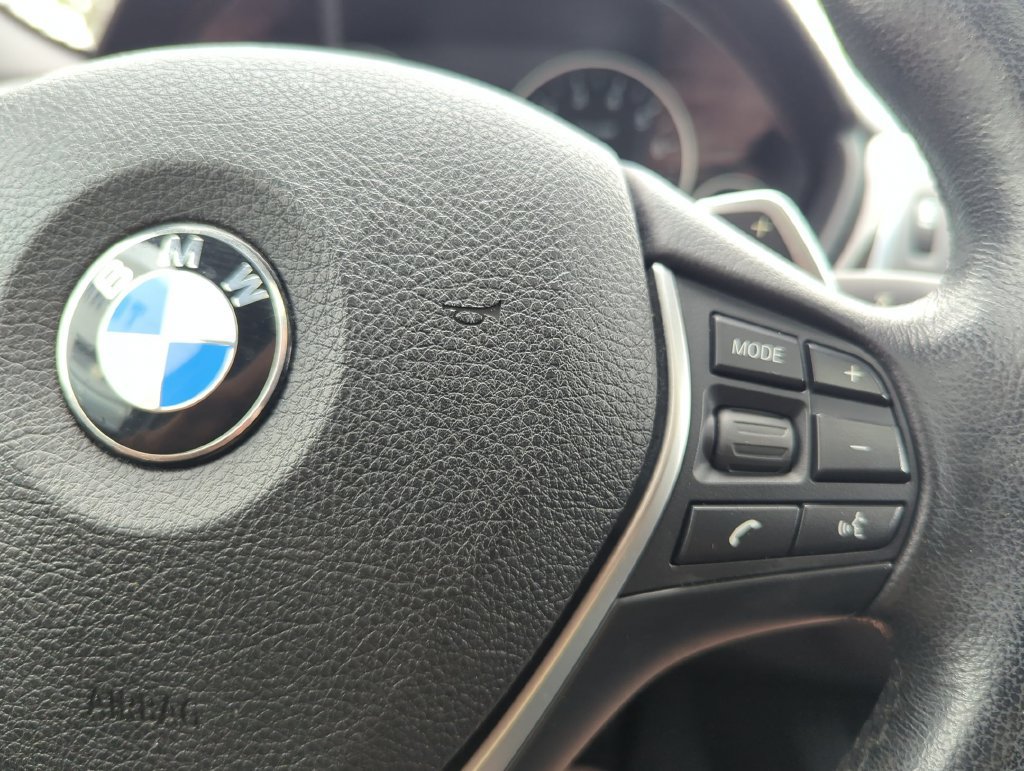 Used 2016 BMW 328i xDrive Sedan AWD/4WD image 16