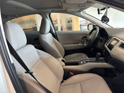 Used 2016 Honda HR-V EX image 18