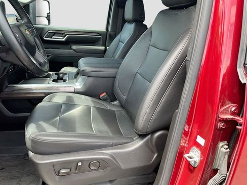 Used 2025 Chevrolet Silverado 3500 LTZ w/ LTZ Plus Package AWD/4WD image 19