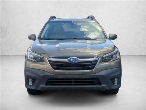 Used 2022 Subaru Outback Premium AWD/4WD image 2