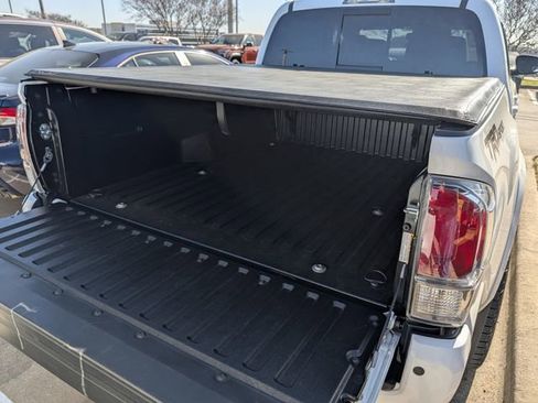 Used 2022 Toyota Tacoma TRD Sport w/ TRD Premium Sport Package image 28