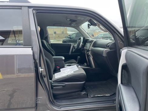 Used 2020 Toyota 4Runner SR5 image 22