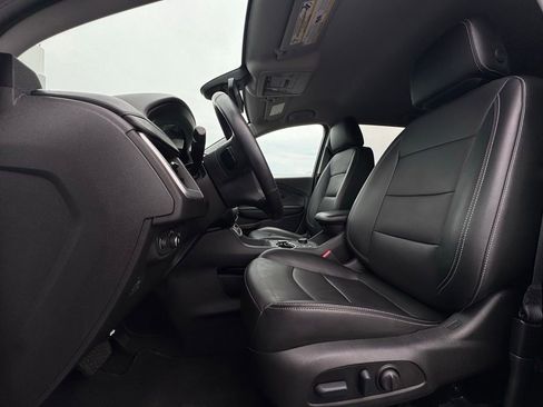 Used 2024 GMC Terrain SLT FWD image 18
