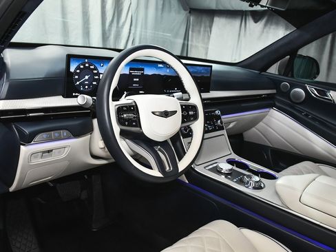 Used 2025 Genesis GV80 3.5T Prestige image 27