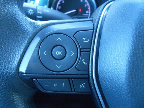 Used 2020 Toyota Camry LE FWD image 15