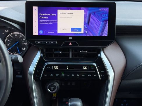 Used 2023 Toyota Venza XLE image 22