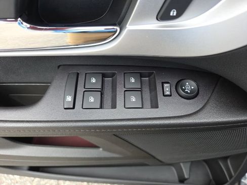 Used 2017 Chevrolet Equinox LT w/ Convenience Package FWD image 40