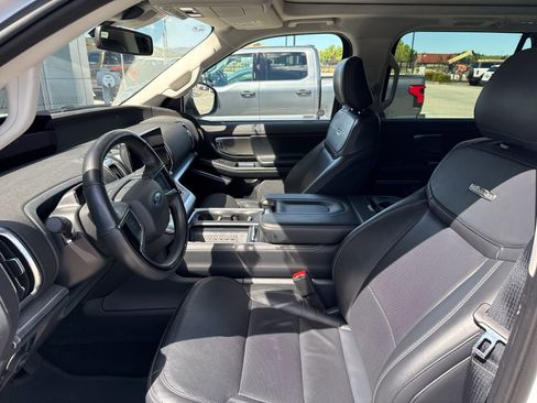 Used 2025 Ford Expedition Max Platinum image 10