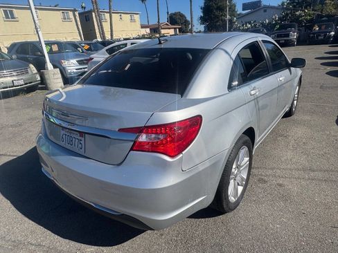 Used 2011 Chrysler 200 Touring image 5
