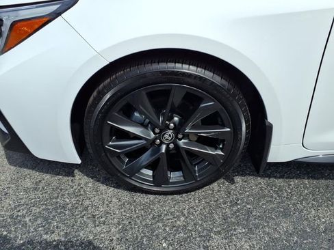 Used 2025 Toyota Corolla SE FWD image 4