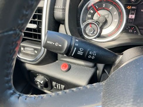 Used 2022 RAM 1500 Laramie AWD/4WD image 31