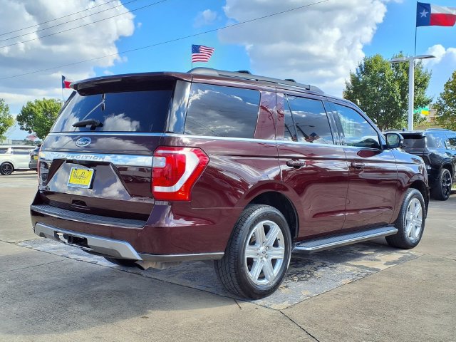 Used 2020 Ford Expedition XLT w/ Equipment Group 202A RWD image 2