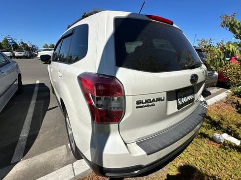 Used 2015 Subaru Forester 2.5i Premium AWD/4WD image 6