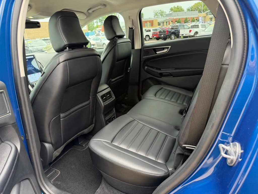 Used 2024 Ford Edge SEL w/ Convenience Package AWD/4WD image 7