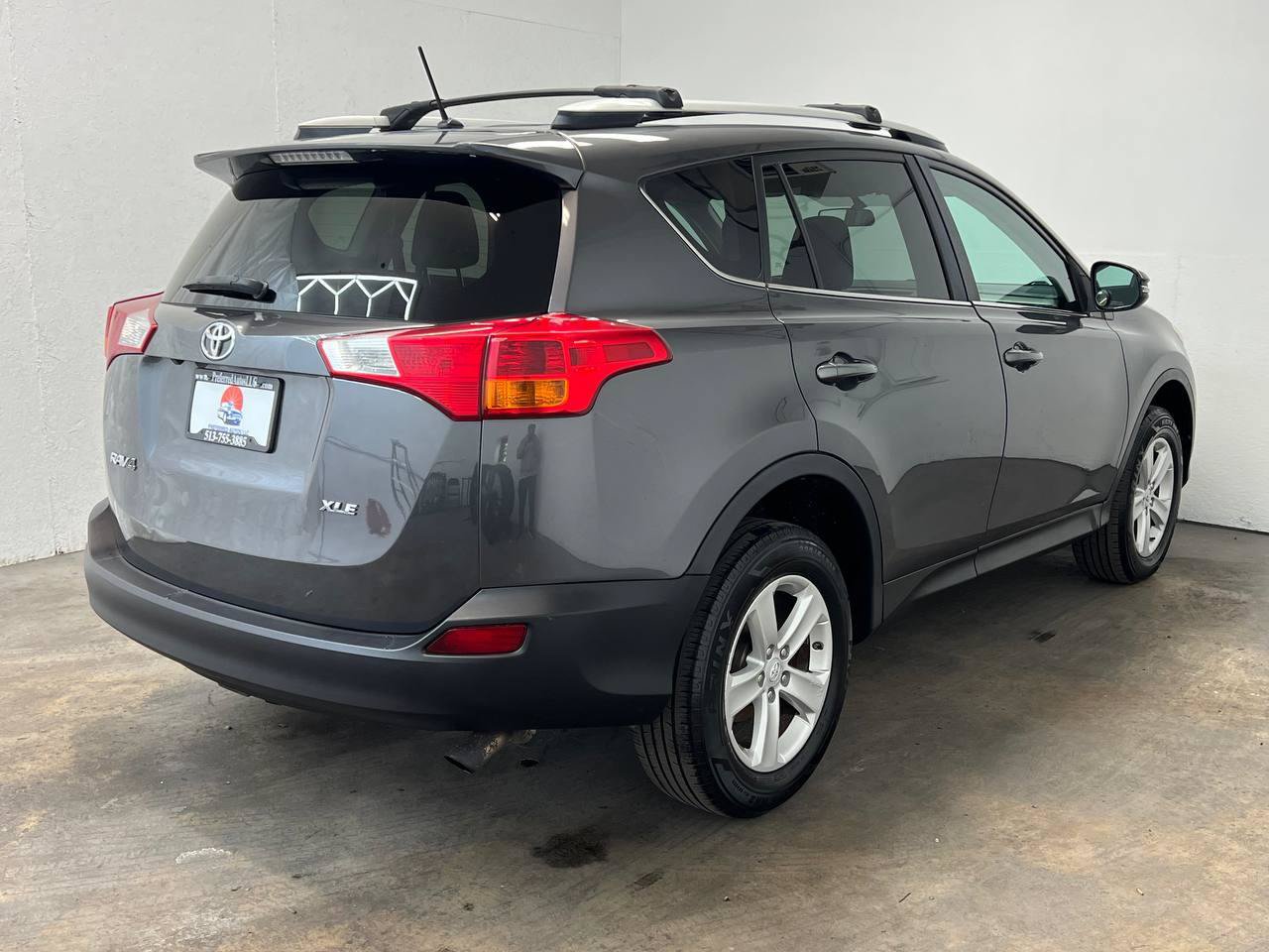 Used 2013 Toyota RAV4 XLE FWD image 4