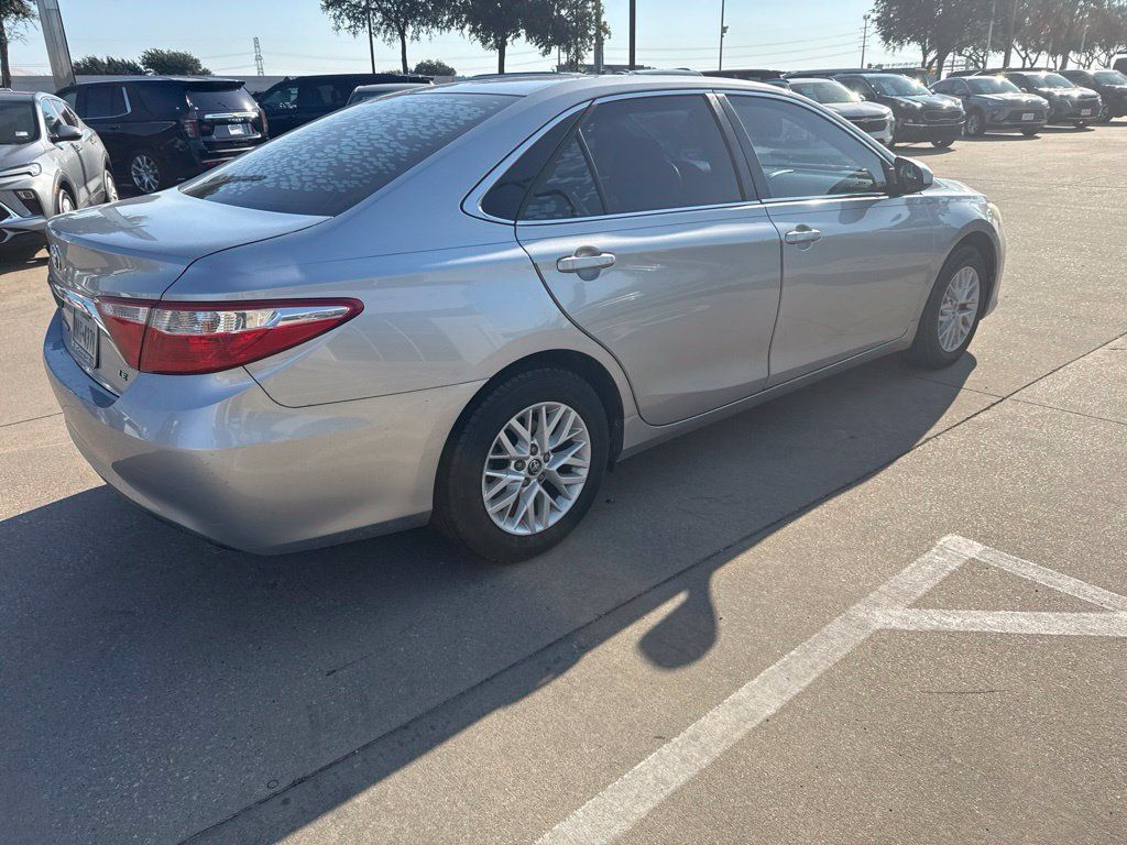 Used 2016 Toyota Camry LE FWD image 4