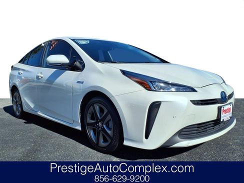 Used 2019 Toyota Prius Limited w/ Phone Cable & Charge Package image 1