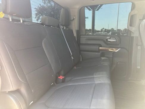 Used 2022 GMC Sierra 2500 SLE w/ SLE Value Package; AWD/4WD image 15