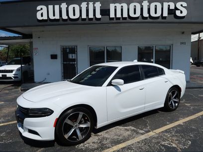 Used 2017 Dodge Charger SXT