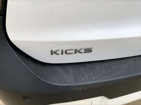 Used 2025 Nissan Kicks SV AWD/4WD image 58