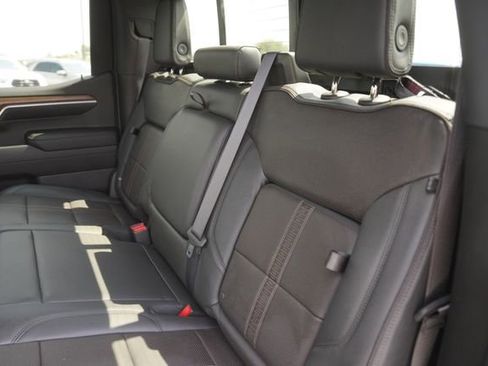 Used 2022 Chevrolet Silverado 1500 High Country w/ High Country Premium Package AWD/4WD image 14