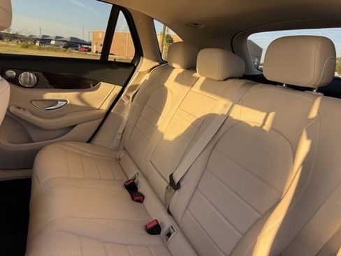 Used 2020 Mercedes-Benz GLC 300 w/ Parking Assistance Package image 16