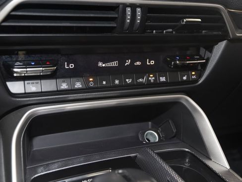 Used 2024 MAZDA CX-90 Plug-In Hybrid w/ Premium Pkg image 32