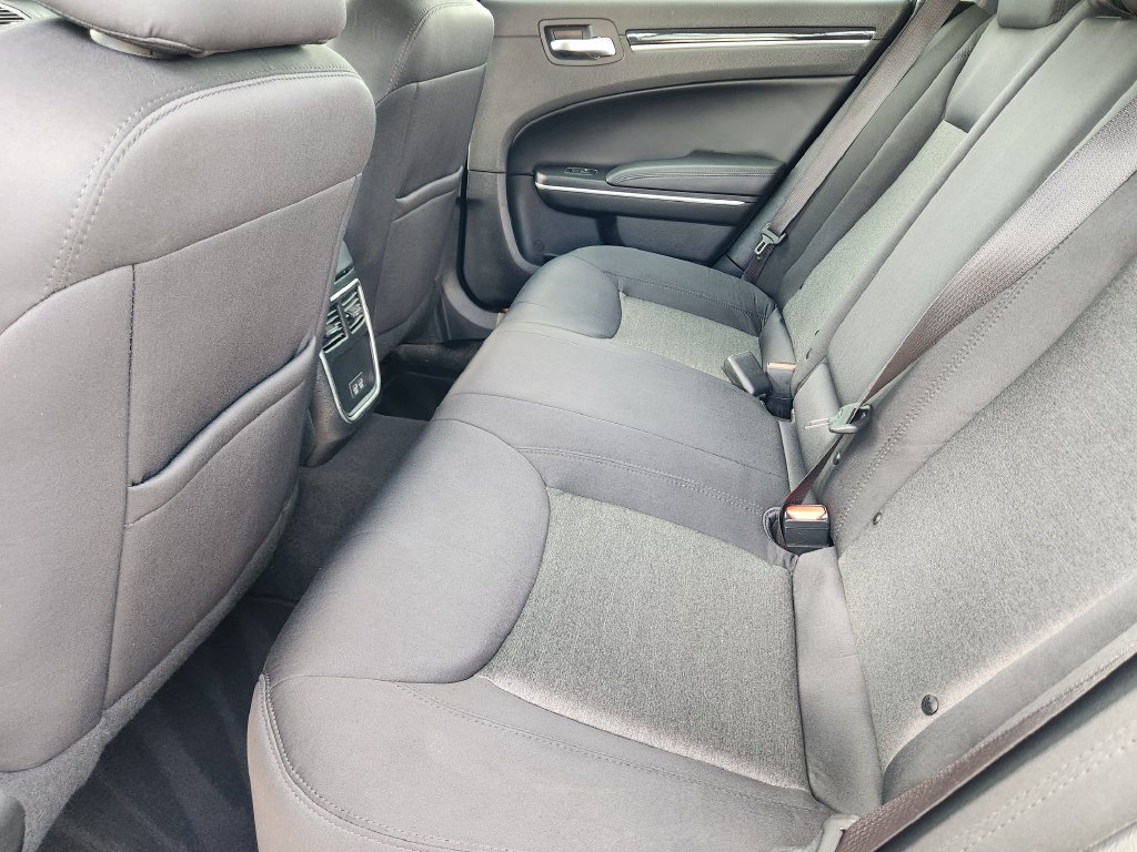 Used 2023 Chrysler 300 Touring w/ Sport Appearance Package RWD image 32