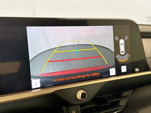 Certified 2023 Toyota Crown Limited image 25