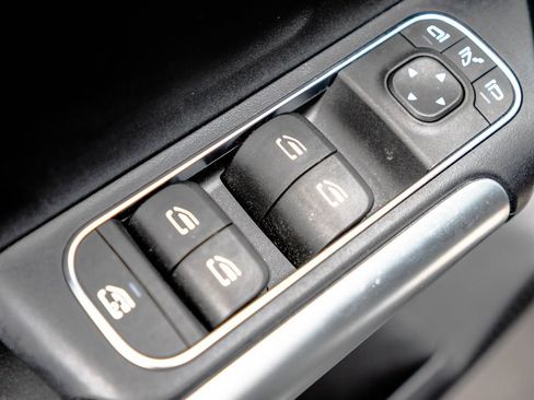 Used 2023 Mercedes-Benz GLA 35 AMG 4MATIC image 20