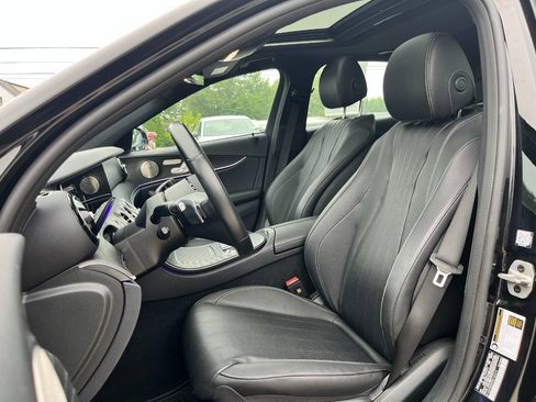 Used 2023 Mercedes-Benz E 350 4MATIC Sedan image 29