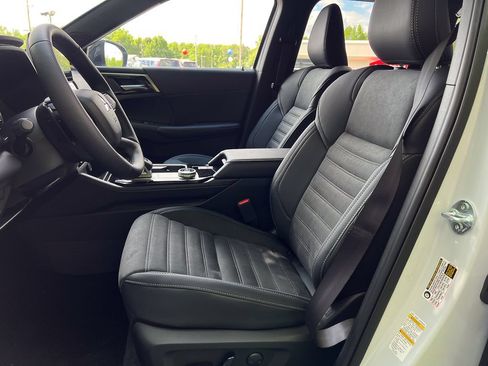 New 2026 Mitsubishi Outlander LE AWD/4WD image 18