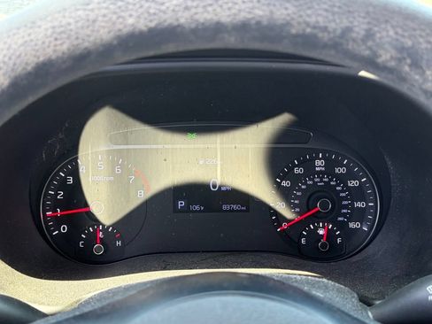Used 2020 Kia Soul LX FWD image 9